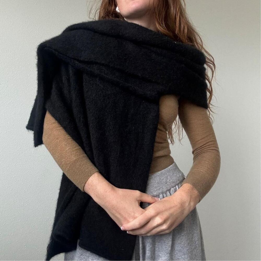 Quince oversized black cashmere scarf